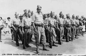 136- Oran- Unites territoriales- 1960- Botella Joseph (1er plan)